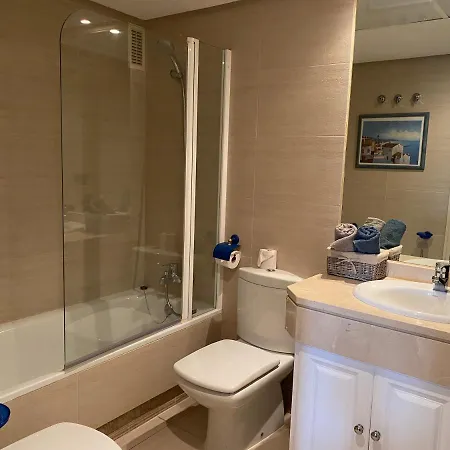 Exclusive Puerto Banus Beach Free Parking Wifi & Swimming Pool Appartement *